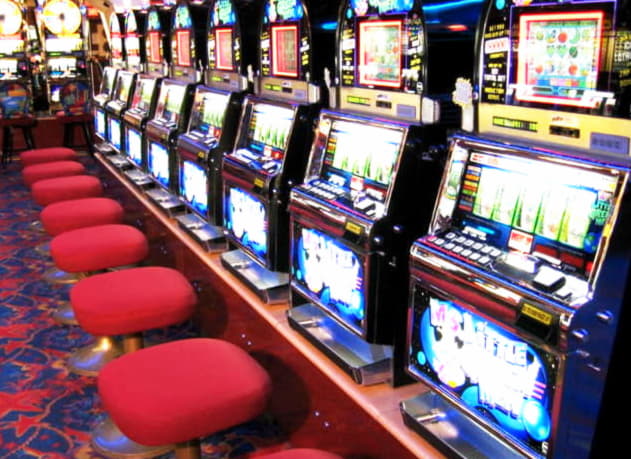 €510 Daily freeroll slot tournament at Casino com