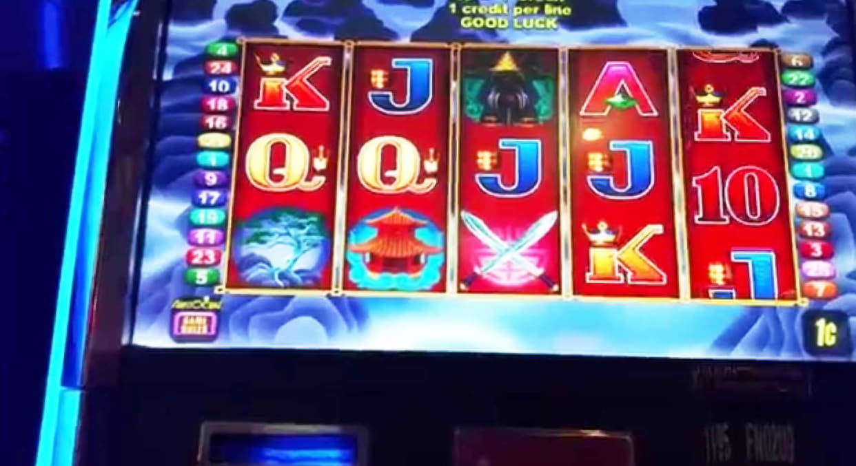 £505 FREE Chip Casino at Royal Vegas Casino