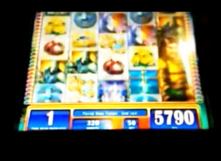 EURO 1315 no deposit bonus at Royal Vegas Casino