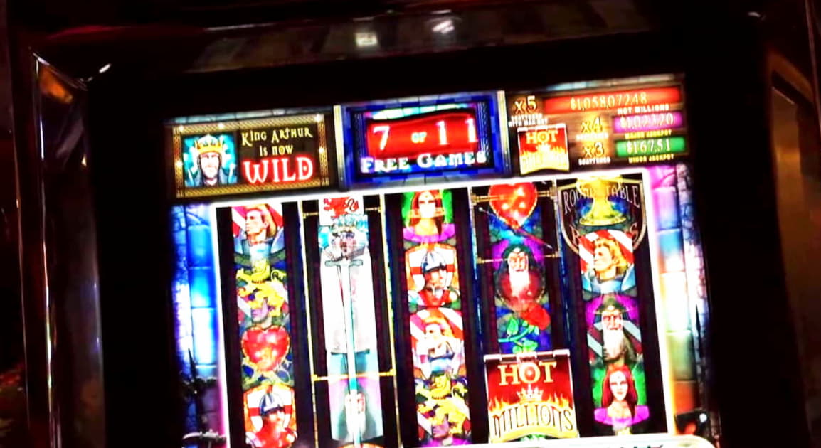 €815 Daily freeroll slot tournament at Volt Casino