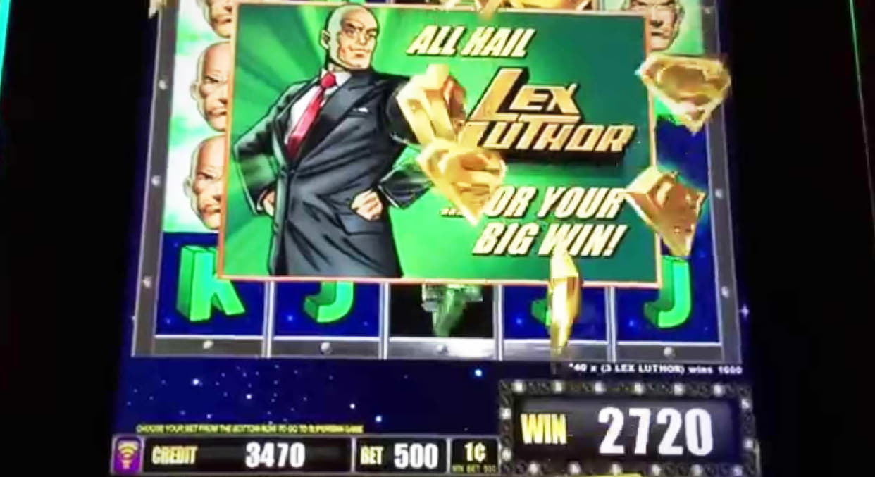 EURO 725 Daily freeroll slot tournament at Royal Vegas Casino