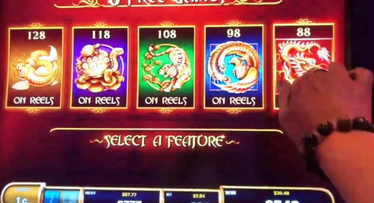 EUR 410 FREE CHIP at Lucky Red Casino