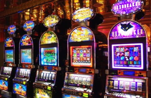 EUR 100 Casino chip at Joy Casino