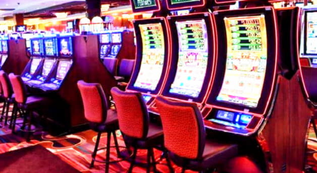 EUR 50 Daily freeroll slot tournament at Casino com