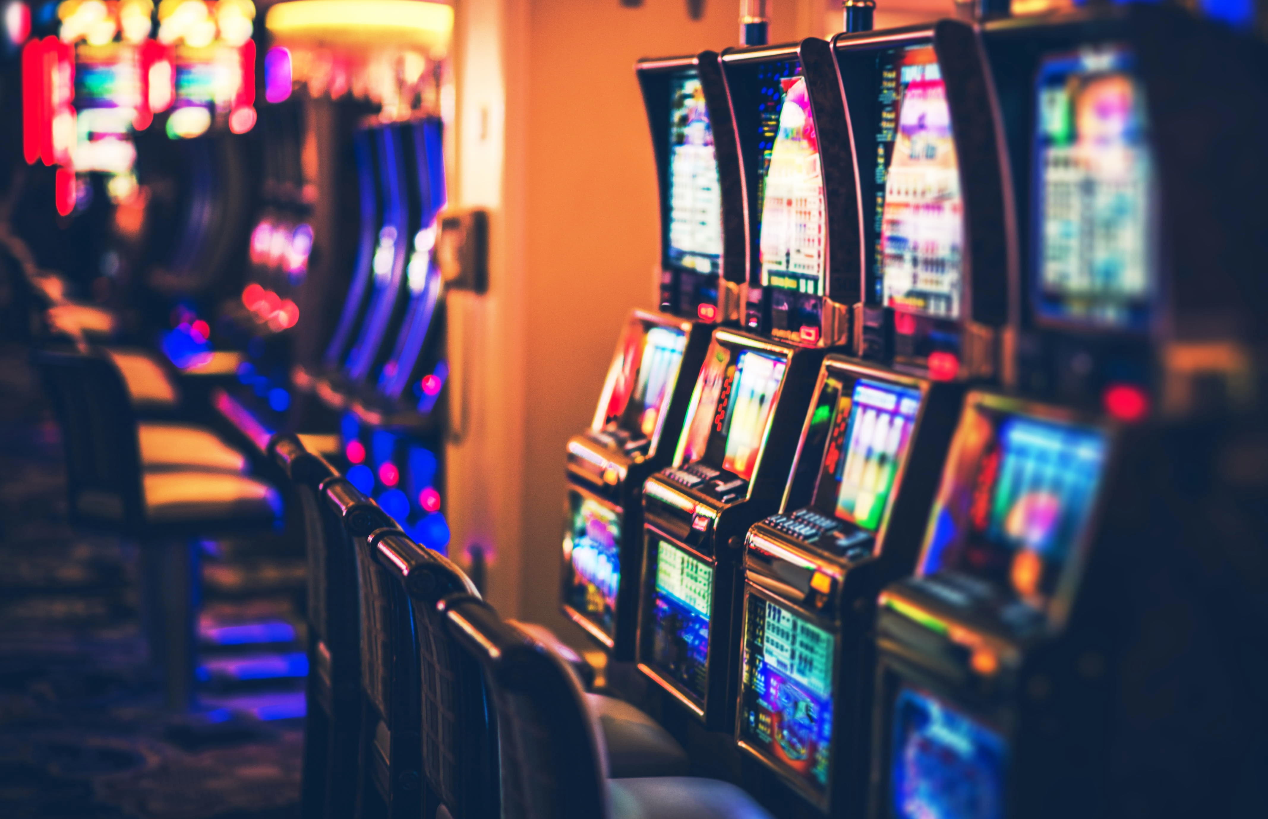 295 Loyalty Free Spins! at Emu Casino