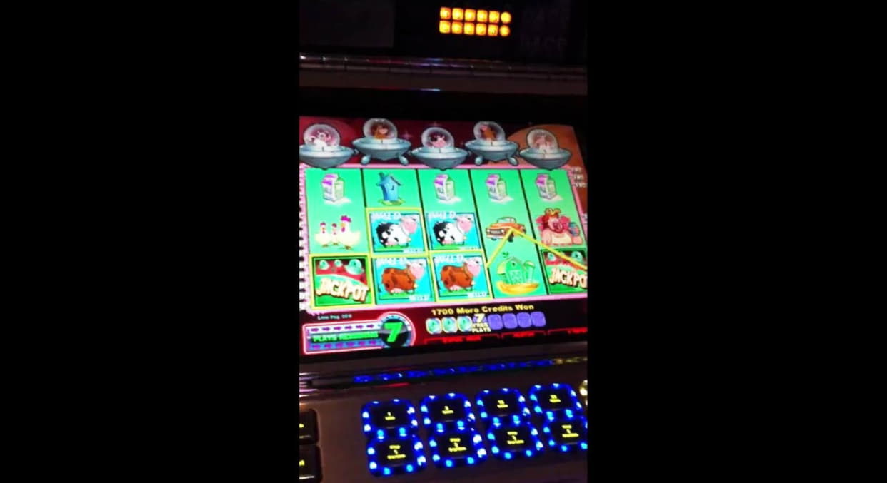200 free spins at Roaring 21 Casino