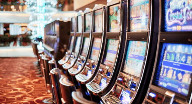 EURO 905 No deposit bonus code at Roaring 21 Casino