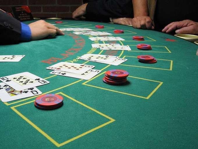 €415 Daily freeroll slot tournament at Jelly Bean Casino