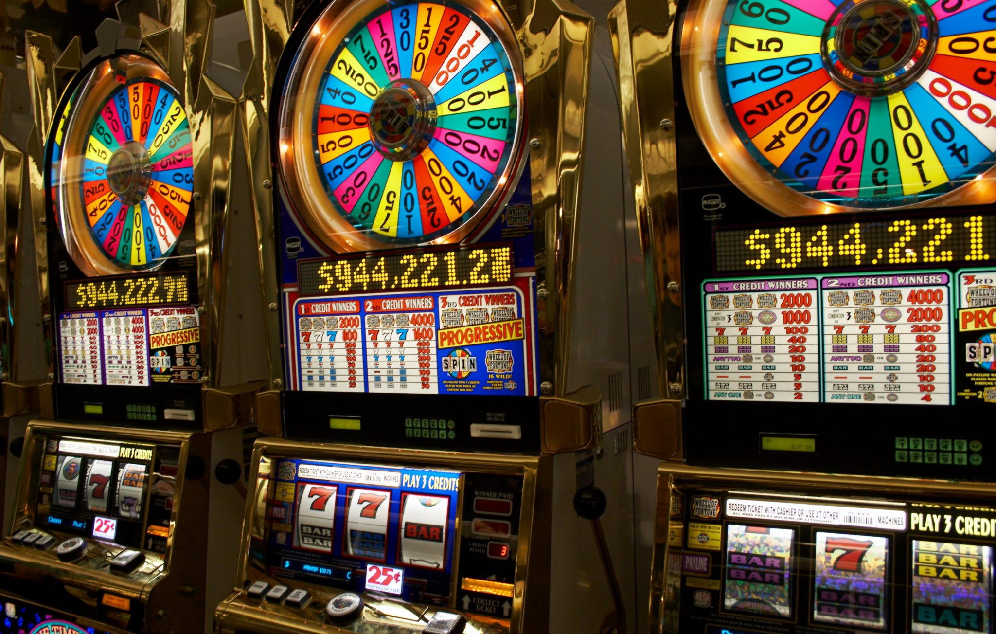 EURO 3995 no deposit bonus code at Emu Casino