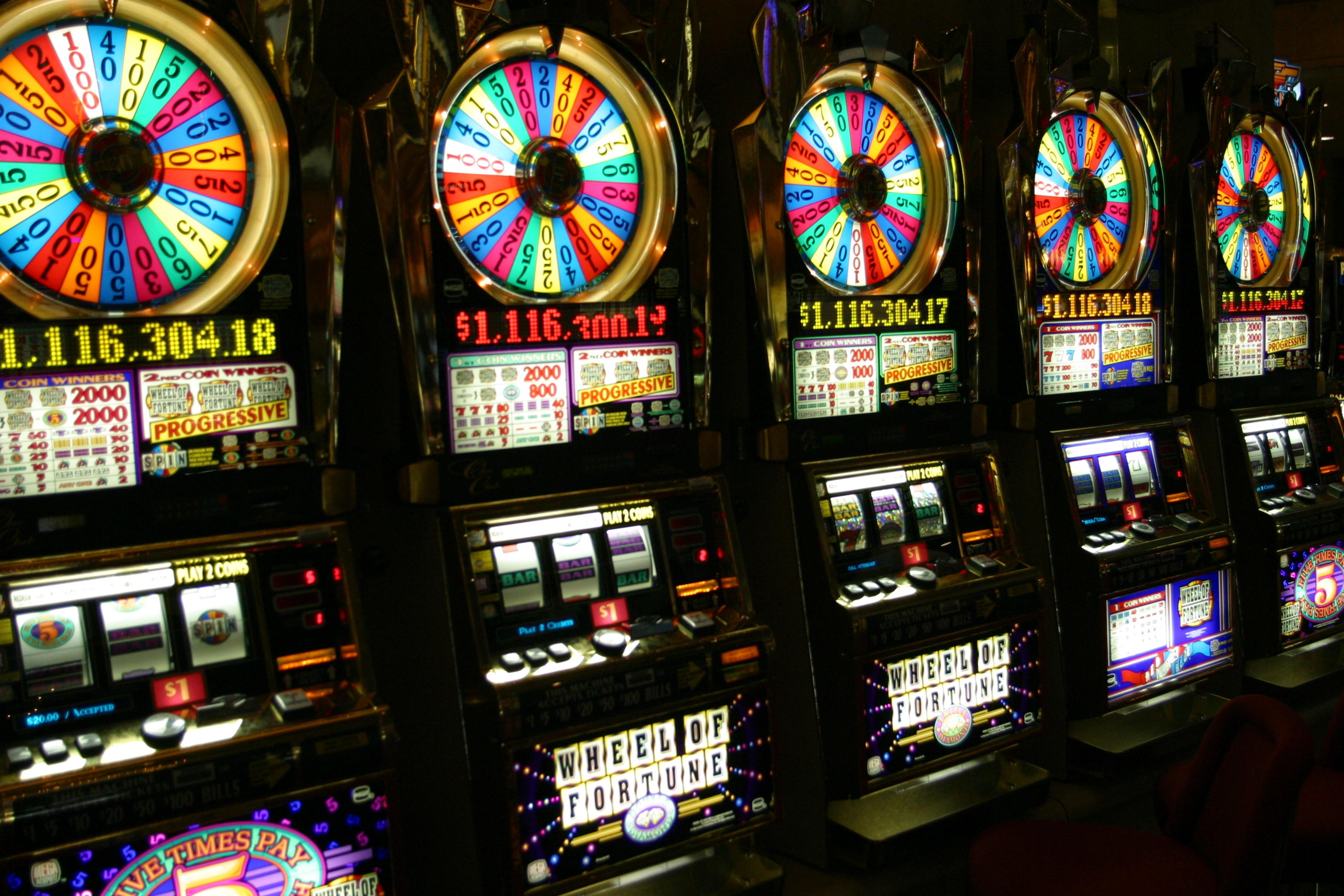 $425 FREE CASINO CHIP at Lucky Nugget Casino