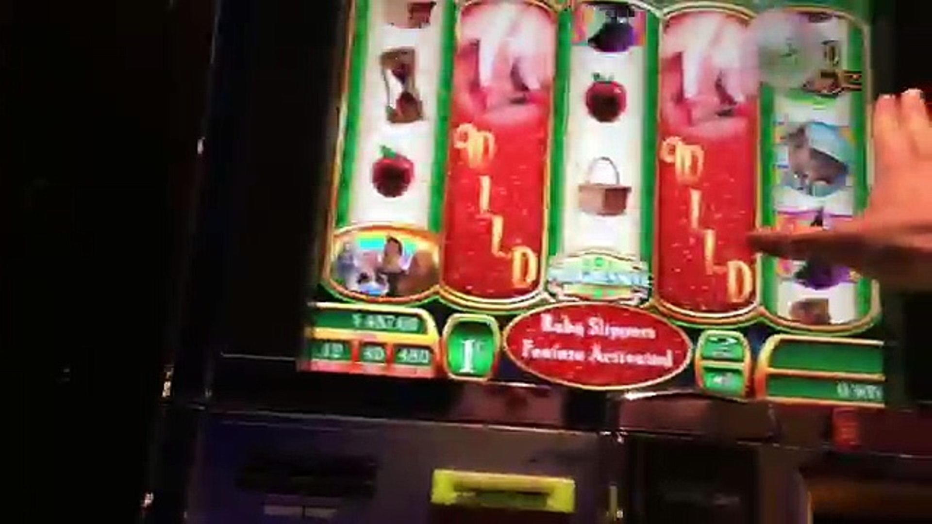$220 Free casino chip at Roaring 21 Casino
