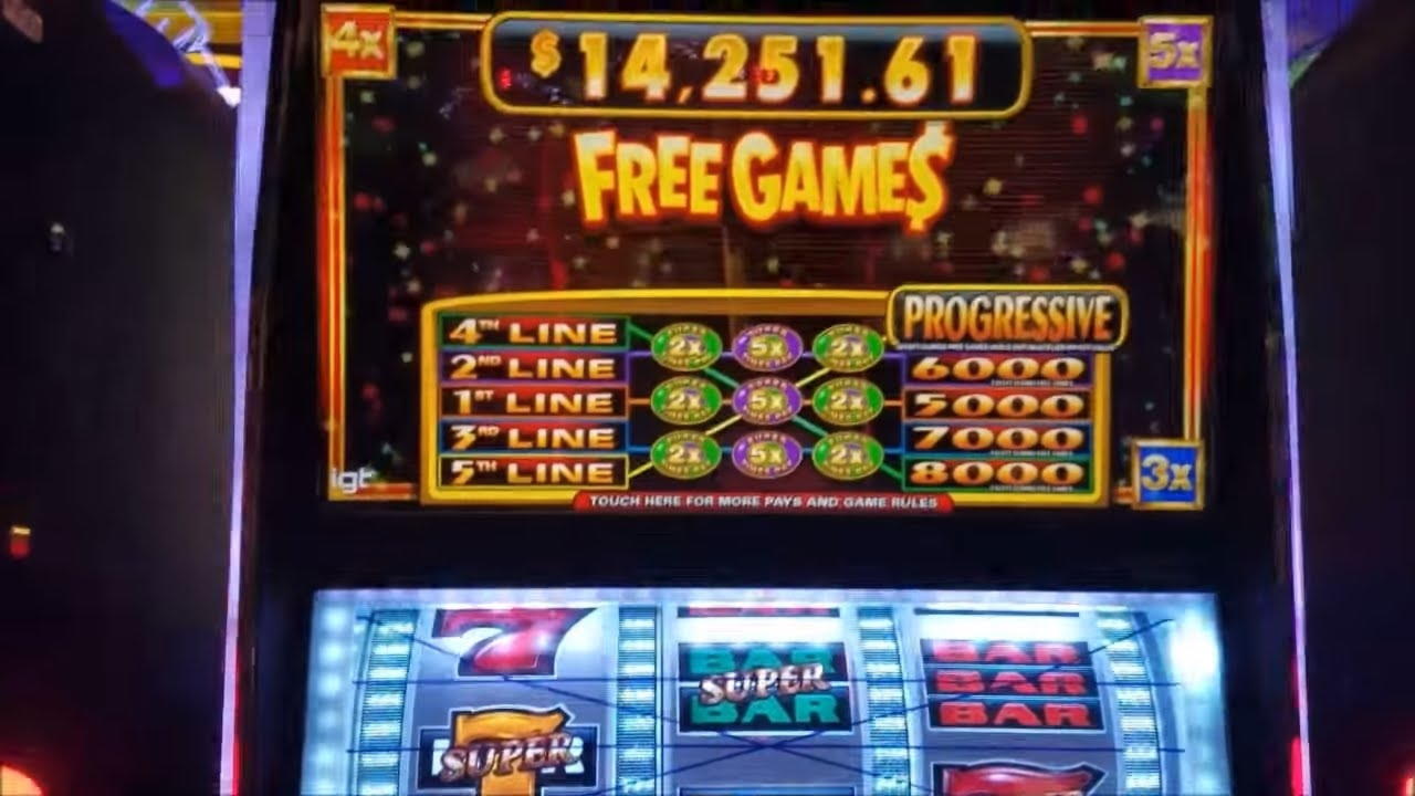 270 FREE Spins at Royal Vegas Casino