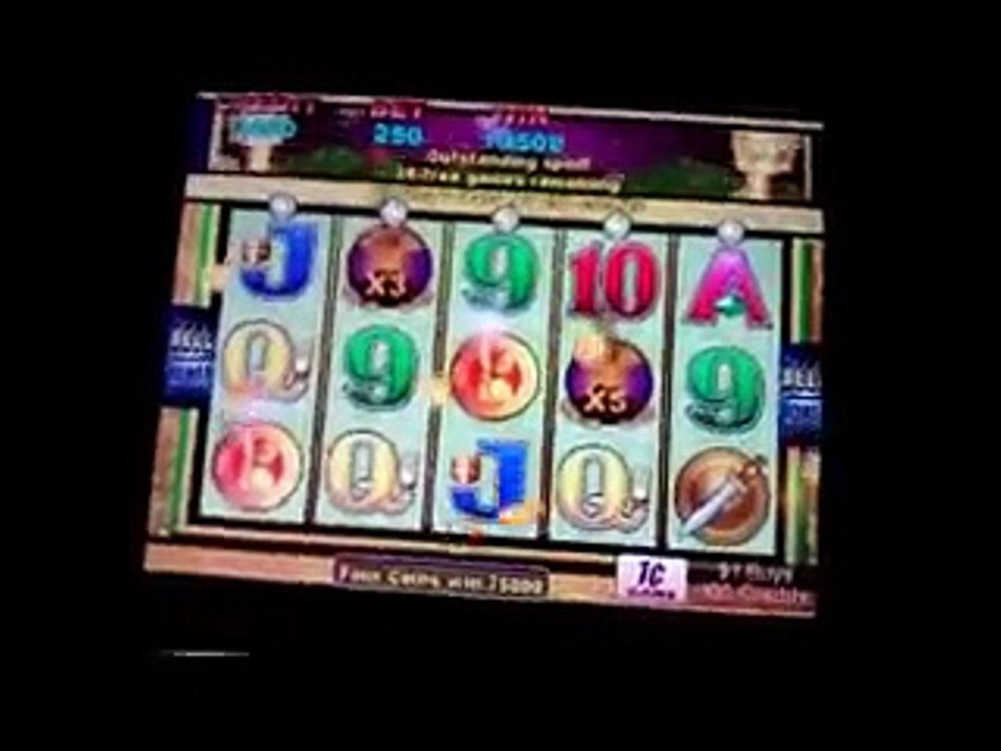 265 FREE Spins at Emu Casino