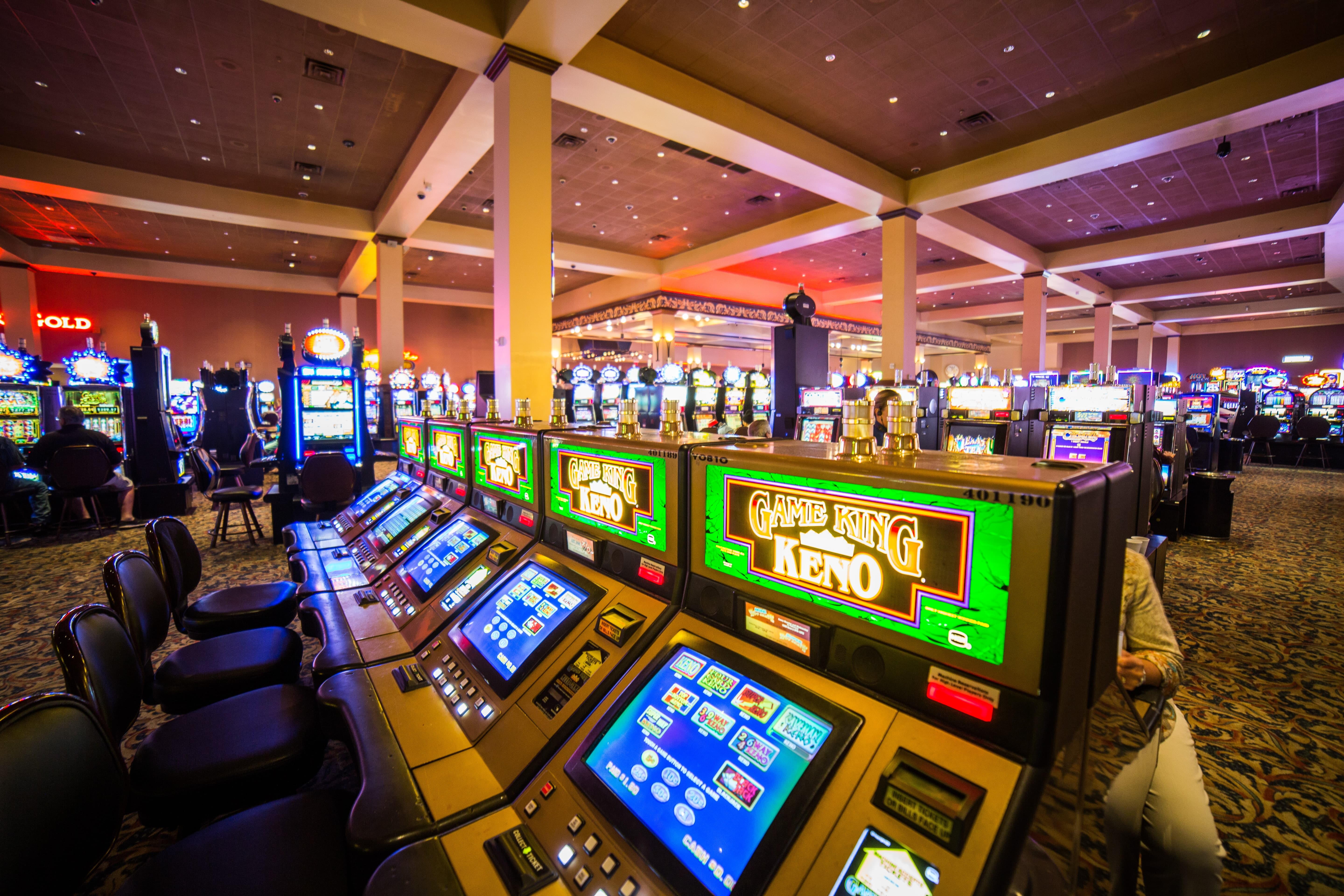 $290 Daily freeroll slot tournament at Berlin Casino 