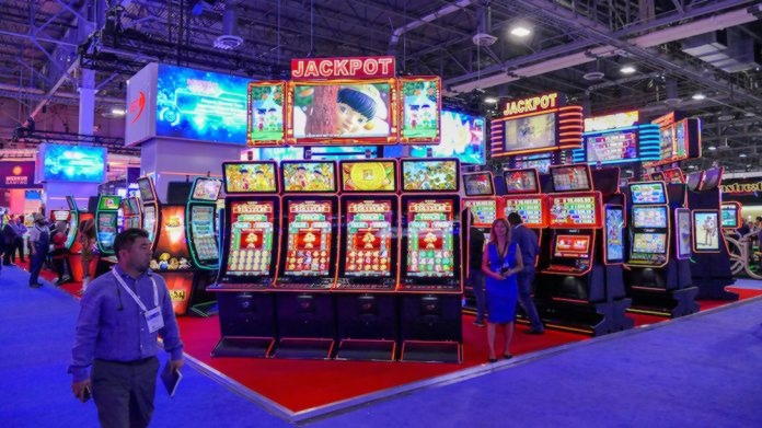285% First Deposit Bonus at Royal Vegas Casino