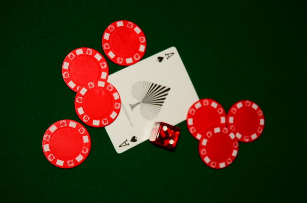 Eur 1225 no deposit casino bonus at Emu Casino