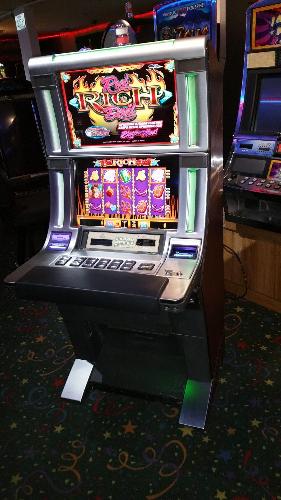 835% Casino match bonus at Royal Vegas Casino
