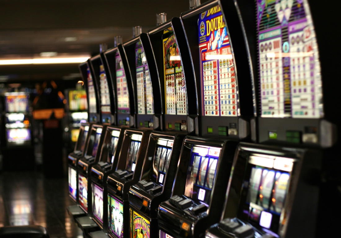 11 Free Spins Casino at Road Casino 