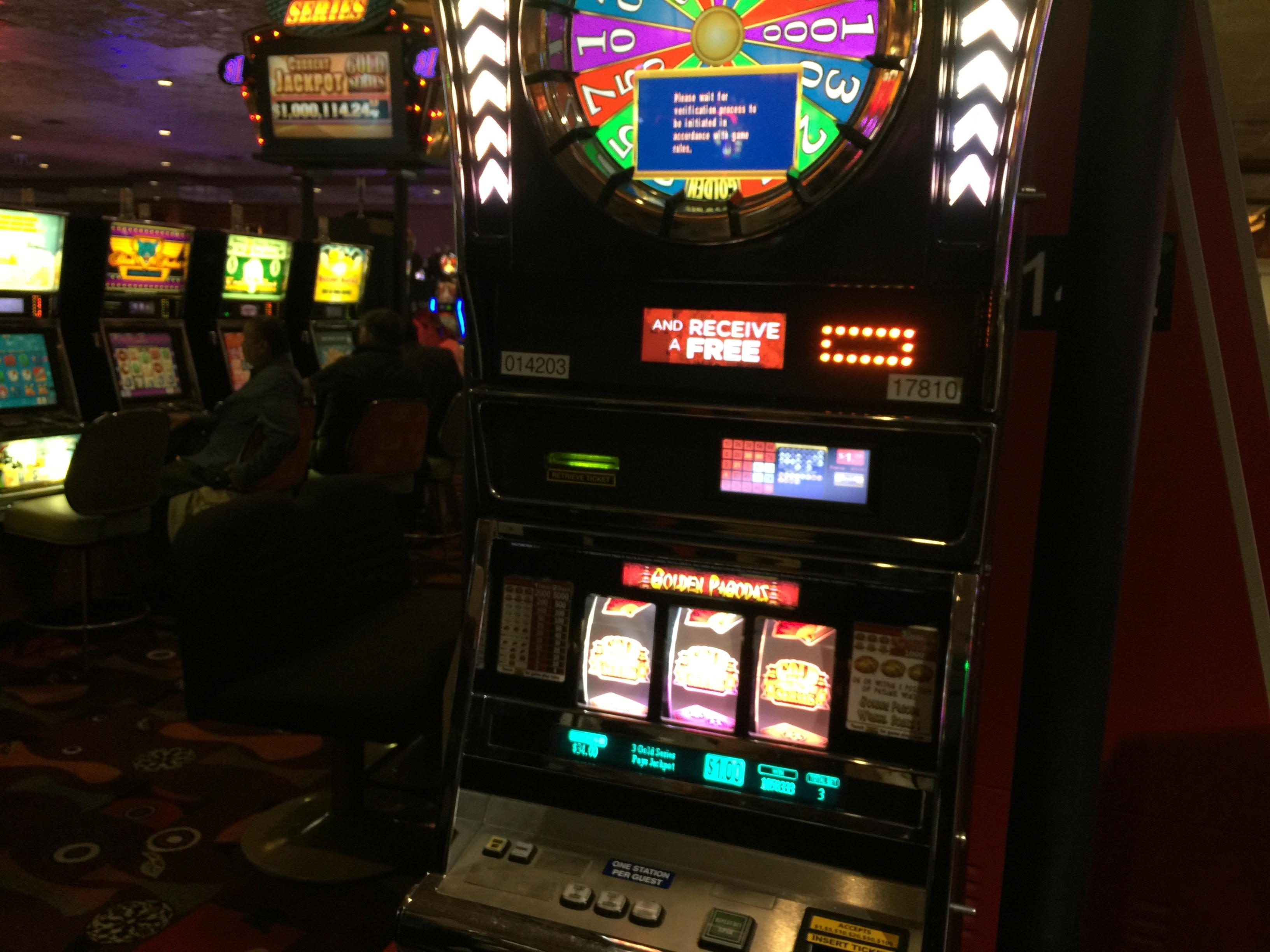 105 FREE Spins at Jelly Bean Casino